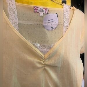 Pink Republic Junior XL Feminine Butter Yellow Layered Lace Trim Pastel Top
